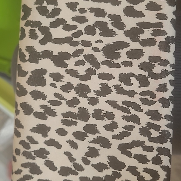 Yves Saint Laurent Leopard Print Calfskin Bifold Wallet Clutch YSL - Picture 11 of 11